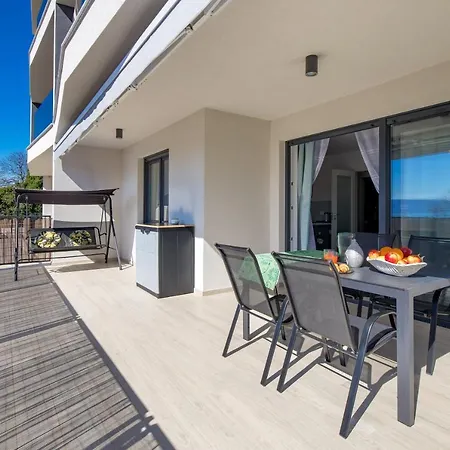 Apartman Pearl Apartment Kostrena